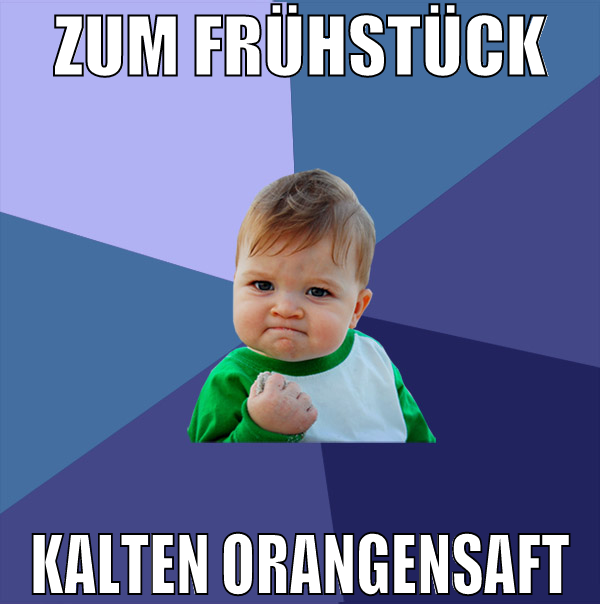 zum frühstück kalten orangensaft