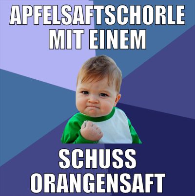 Apfelsaftschorle mit einem schuss orangensaft