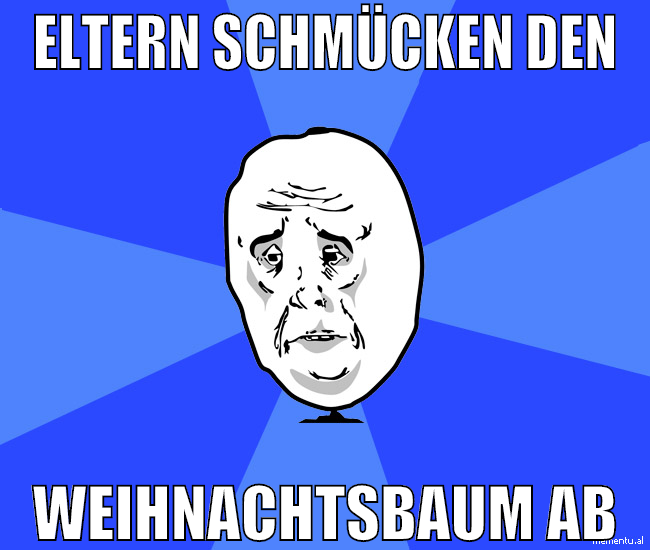 eltern schmücken den weihnachtsbaum ab
