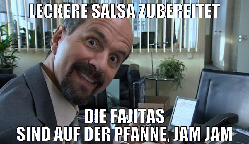 leckere salsa zubereitet die fajitas sind auf der