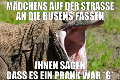mädchens auf der straße an die busens fassen ihnen