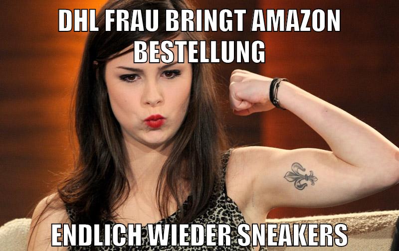 DHL Frau bringt amazon bestellung Endlich wieder Sneakers