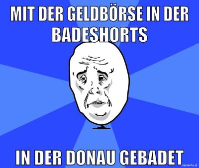 Mit der Geldbörse in der Badeshorts in der donau gebadet