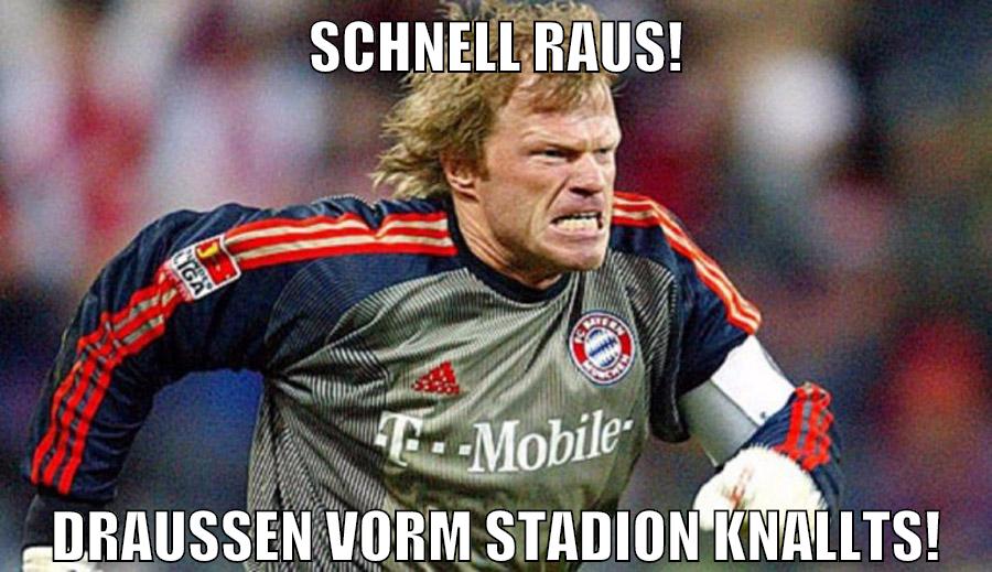 Schnell raus! Draußen vorm Stadion knallts!