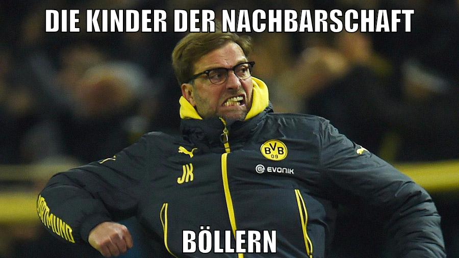 Die Kinder der Nachbarschaft böllern