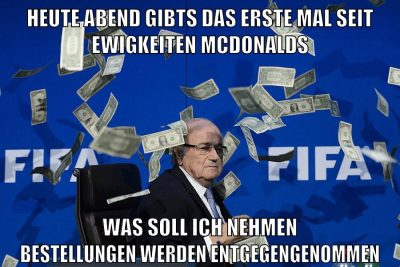 heute abend gibts das erste mal seit ewigkeiten mcdonalds was soll ich nehmen bestellungen werden entgegengenommen
