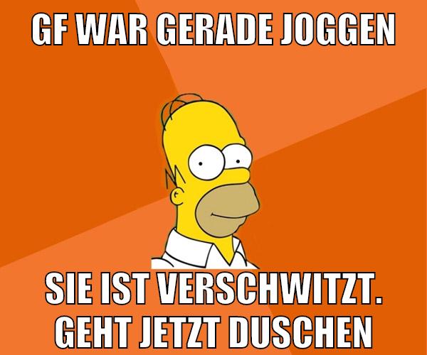 GF war gerade joggen Sie ist verschwitzt. Geht jetzt duschen
