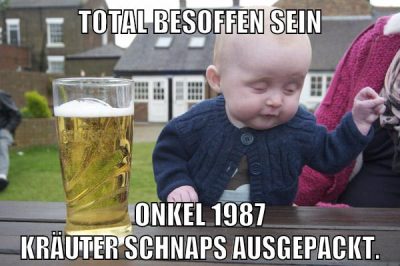 Total besoffen sein Onkel 1987 Kräuter Schnaps ausgepackt.